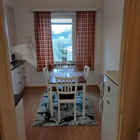 Renovated Handy Spacious 3 For Tourists, Workers And Students