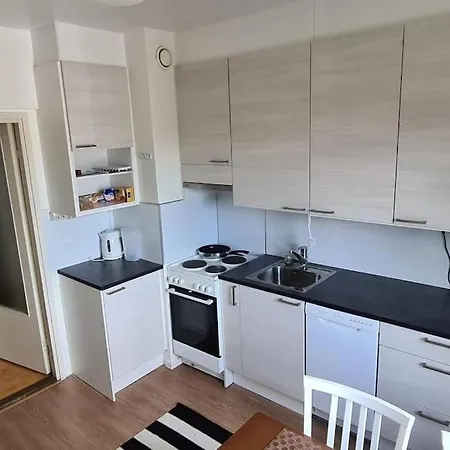 Renovated Handy Spacious 3 For Tourists, Workers And Students