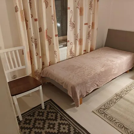 Renovated Handy Spacious 3 For Tourists, Workers And Students