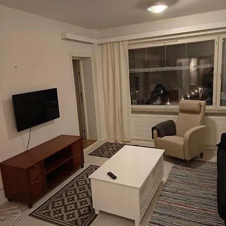 Renovated Handy Spacious 3 For Tourists, Workers And Students Apartment