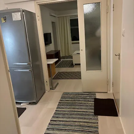 Renovated Handy Spacious 3 For Tourists, Workers And Students